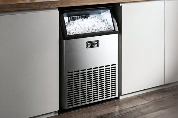This $900 Freestanding Ice Maker Is Down to Only $260 at Lowe's (71% Off)