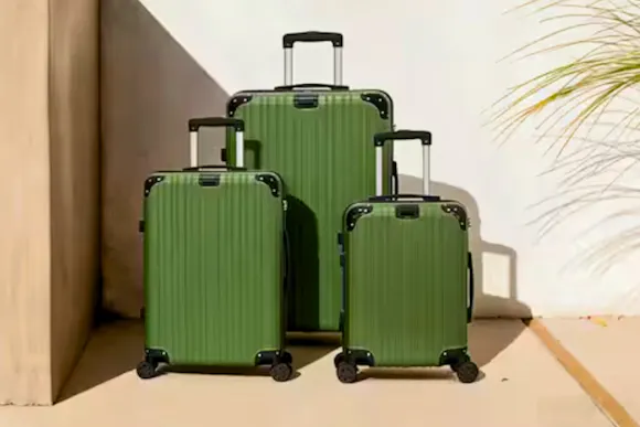 Score This 3-Piece Luggage Set for $85 at The Home Depot ($28 per Suitcase)