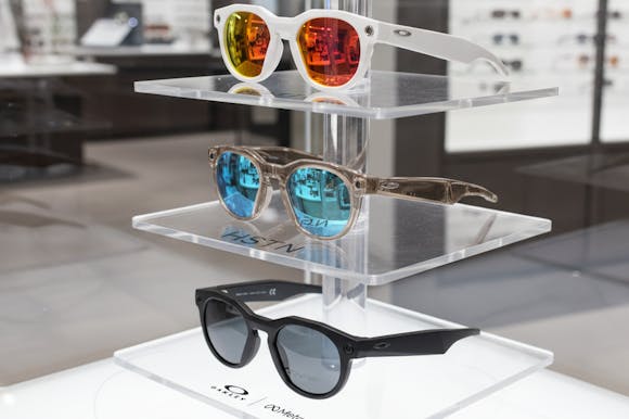 Get 15% Off Oakley Meta HSTN Glasses for a Limited Time