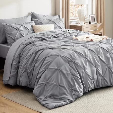 Queen Comforter Set