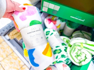 aldi st. patrick-s day plush throw