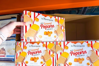 costco-caramel-popcorn-ice-cream-sandwiches