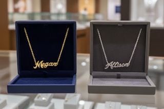 superjeweler-name-necklaces-1