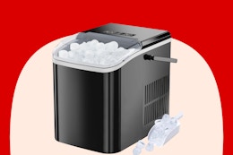 Countertop Ice Maker on Clearance, Only $50 at Walmart (Over 50% Off) card image