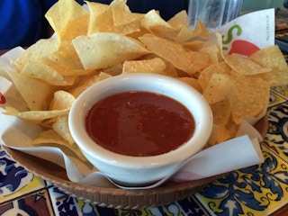 Chilis chips salsa