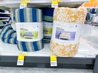 Room Essentials Comforter