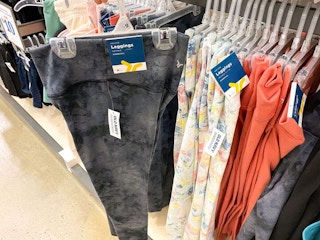 old navy active leggings in store image 2022 from ios 720 5 1656344728 1656344728