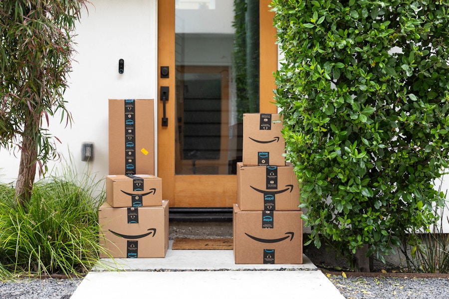 amazon-boxes-front-porch-kcl-11-kclamazon