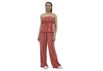 No Boundaries Women's Outfit
