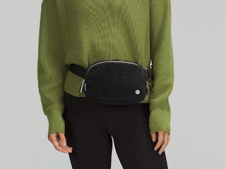 Screenshot of Lululemon fleece sherpa black bag