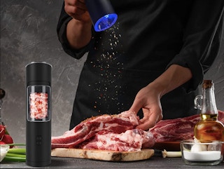 amazon screenshot led electric salt and pepper grinder 1665343976 1665343976