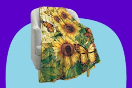 Jekeno Sunflower Gifts Blanket on a purple background.