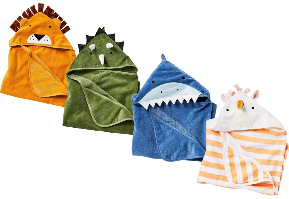 Pillowfort Kids' Hooded Towel