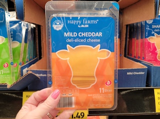 aldi happy farms cheese slices 2022 sv 1653576301 1653576301