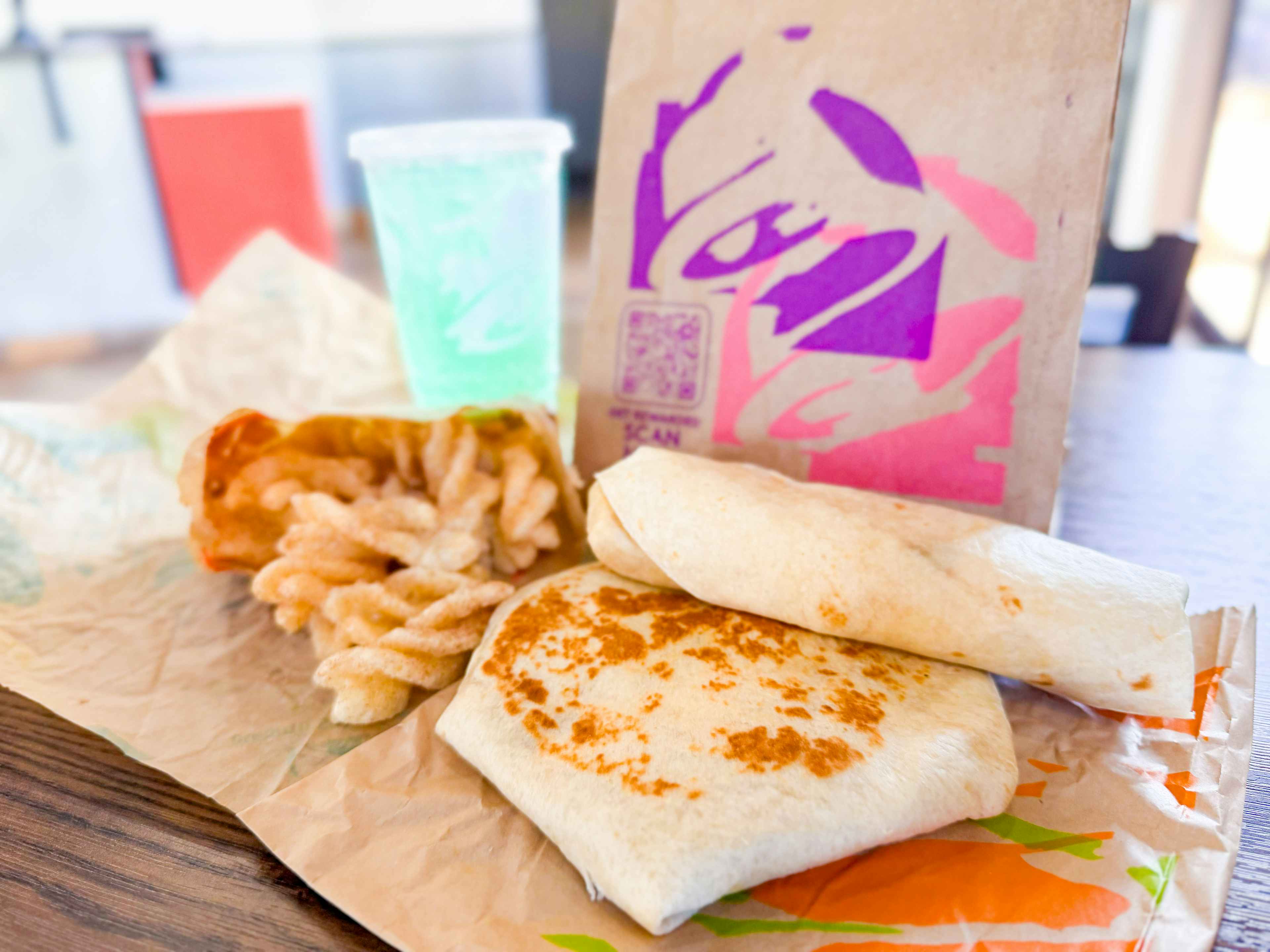 taco-bell-crunch-wrap-cravings-box-rewards-kcl-1