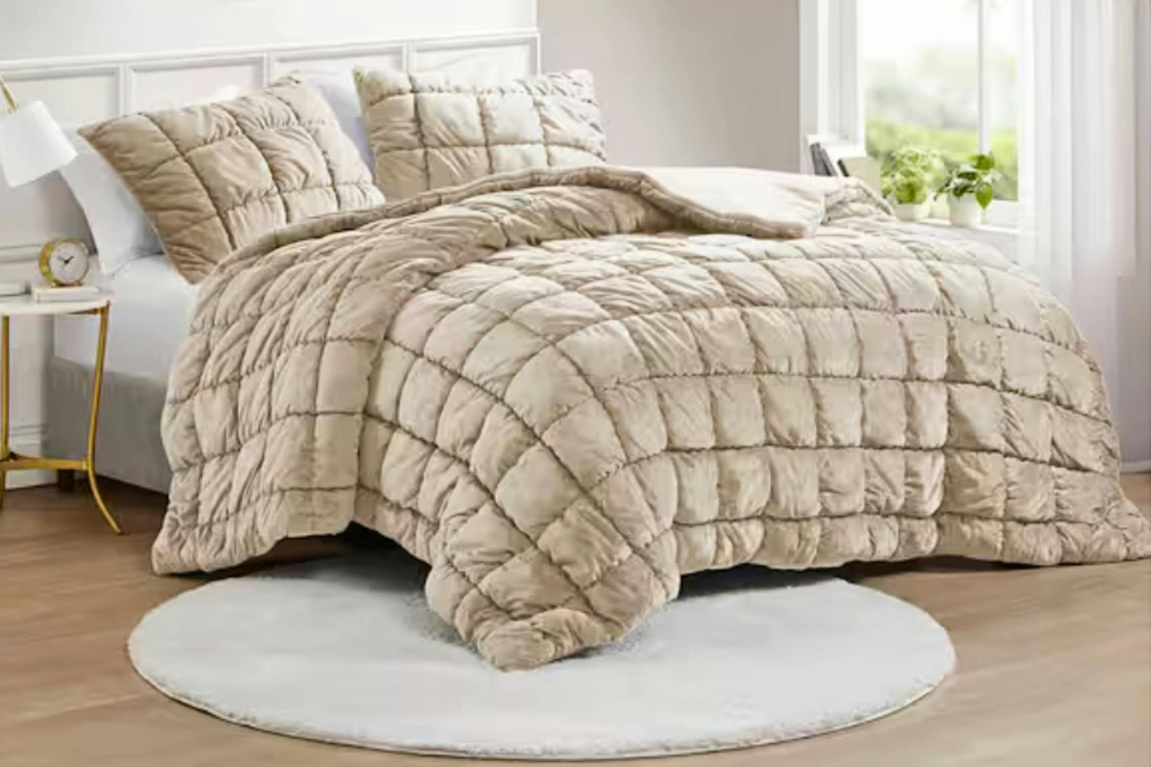 Lifestyle image of the Intelligent Design King Comforter Set in the color tan