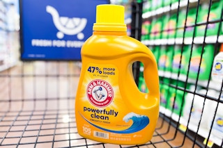 arm hammer detergent in shopping cart