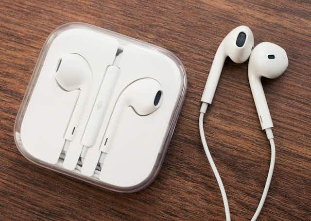 Apple EarPods, Only $14.99 on Amazon card image
