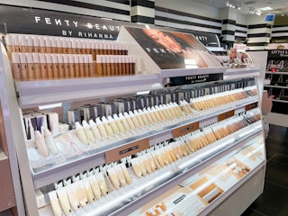 fenty beauty display