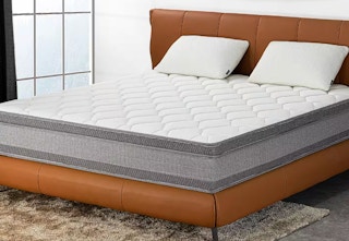 lifestyle image of king size mattress