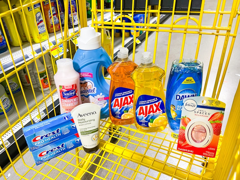 9 household items in a cart