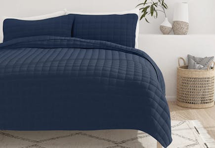 Linens & Hutch Quilt Set