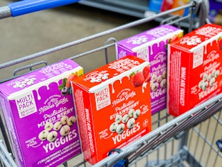 4 boxes of Yoggies multi-packs in Walmart shopping cart