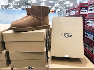 costco-ugg-classic-mini-boot-04