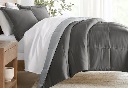Linens & Hutch Comforter Set