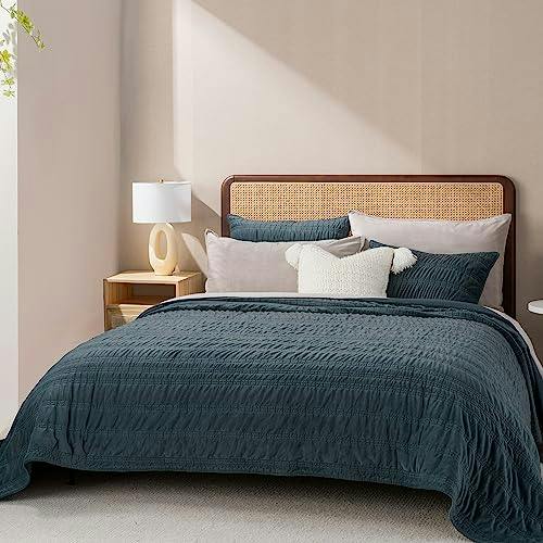 Luxury Ruched Velvet Quilt Set