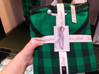 victoria-secret-pajama-set-2021-1