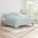 Linens & Hutch Quilt Sets