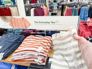 womens essential tees