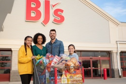 a family outside of BJ's