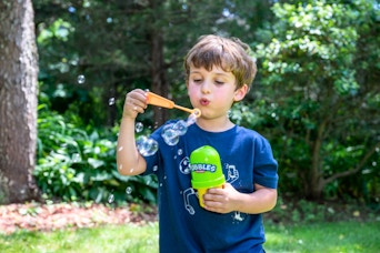 Walmart Fubbles no-spill bubble tumbler