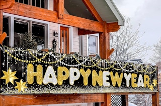 amazon happy new year decor 2022 1 1671886807 1671886807