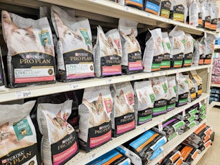 purina cat food aisle