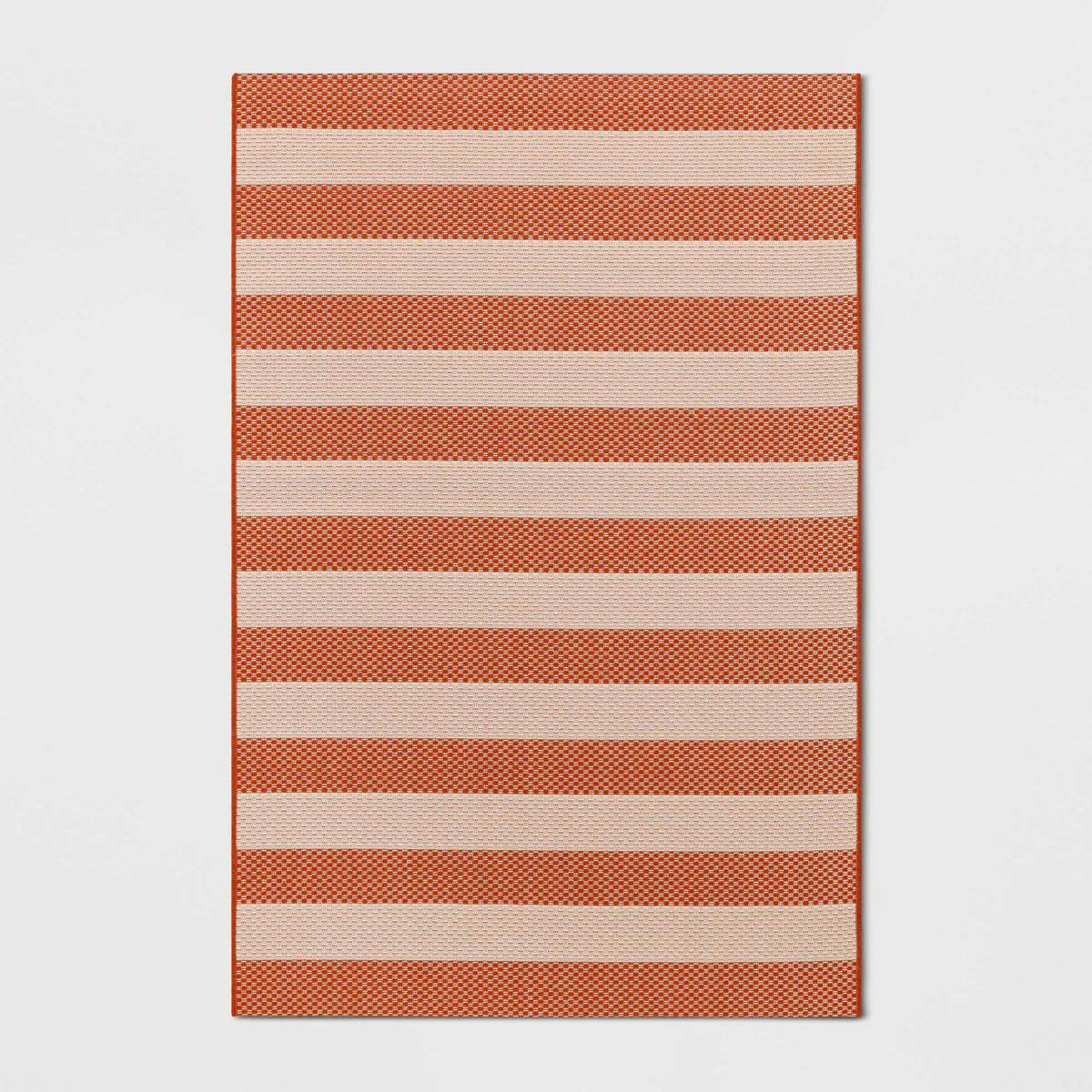 Room Essentials Outdoor Area Rug