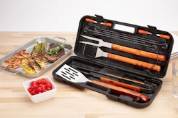 a cuisinart grill set