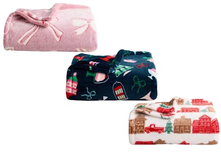 5 The Big One Holiday Throws