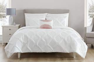 Lifestyle image of Mainstays 10-piece bed in a bag