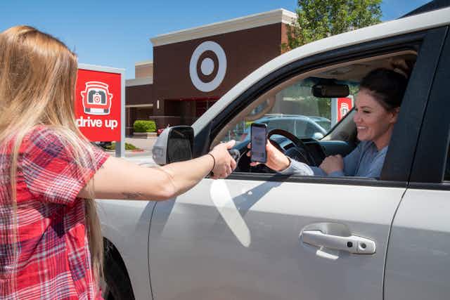 38 Retail Stores Now Offering Curbside Pickup card image
