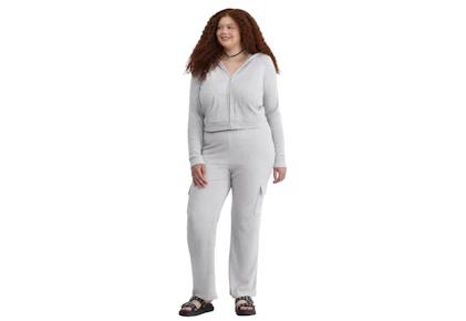 No Boundaries Women's Outfit