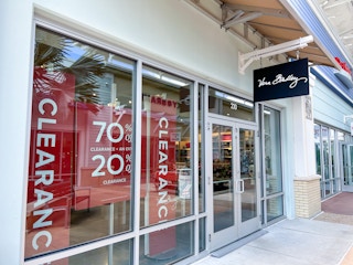 vera-bradley-storefront-2022