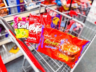 cvs-reeses-kit-kat-laffy-taffy-halloween-candy.-1
