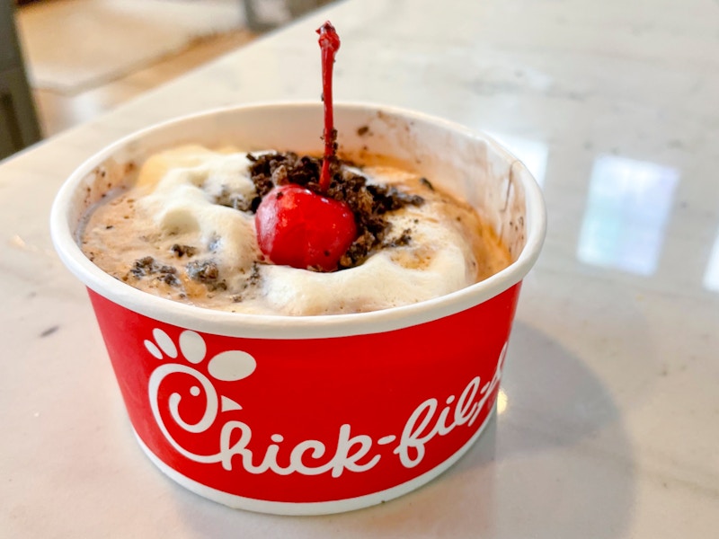 chick-fil-a-secret-menu-mini-sundae-2021-14