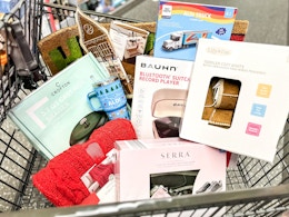 Top 10 Aldi Finds This Week (Holiday Items, Blankets, and More) card image