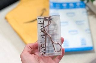 Wet N Wild Eyelash Curler