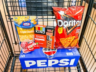 fred meyer matchup groceries in shopping cart