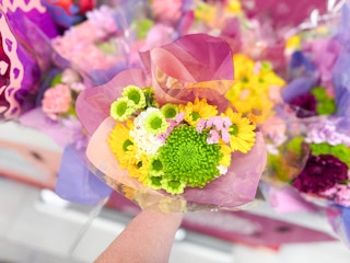 aldi valentine-s day bouquet 2